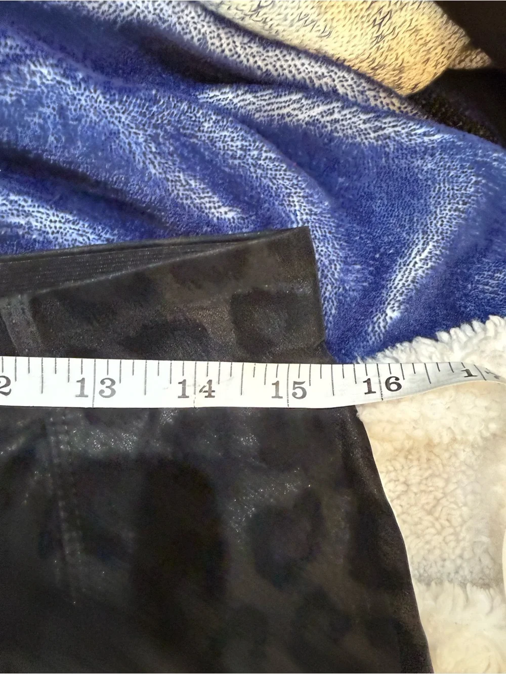 Frank Lyman Design Black Leopard Print Leggings
